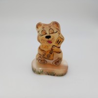 Фигурки из селенита"Медведь балалайка"  - Сувенирная продукция
