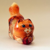 Фигурки из селенита "Кошка с мячом" - Сувенирная продукция