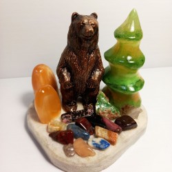 Уральские сувениры из камня "Стоячий мишка с елкой" - Сувенирная продукция