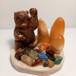 Уральские сувениры из камня "Медведь с приветствием" - Сувенирная продукция