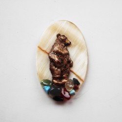 Сувениры из камня "Мишка в коньках" - Сувенирная продукция