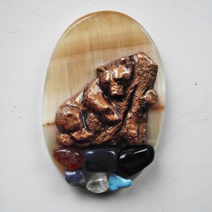 Сувениры из камня "Мишка на бревне" - Сувенирная продукция